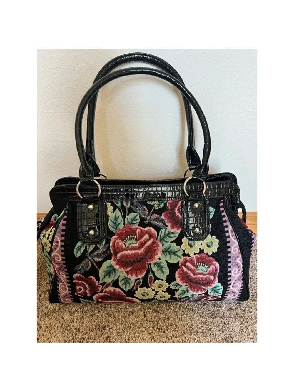 Women's mod/x Black Red Floral Tapestry Satchel One Size